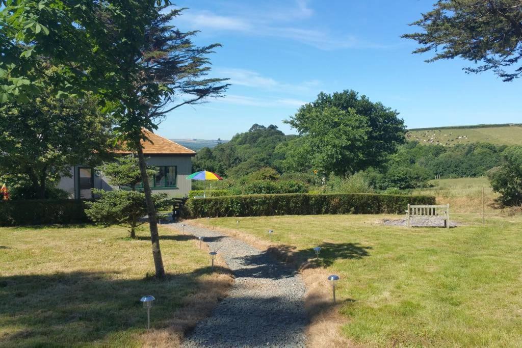לינה וארוחת בוקר Saint Tudy Horsna Parc Retreat מראה חיצוני תמונה